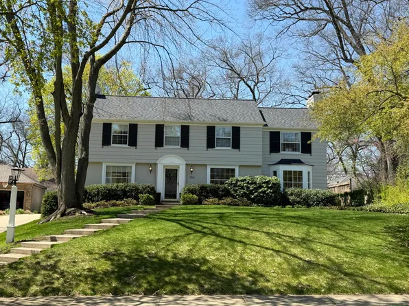 953 Rosewood Ave SE, East Grand Rapids, MI 49506