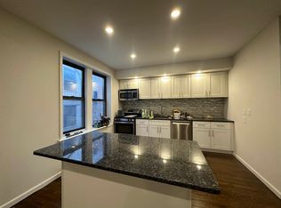 4519 42nd St APT 3D, Sunnyside, NY 11104