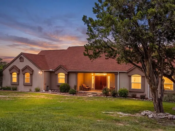 1000 High Pointe Dr, Kerrville, TX 78028