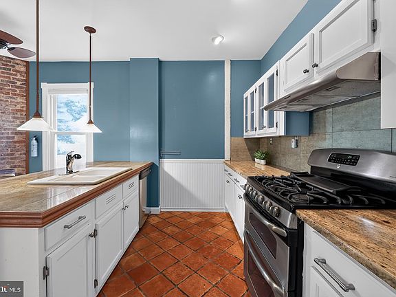 3rd image of 524 Beech Ave