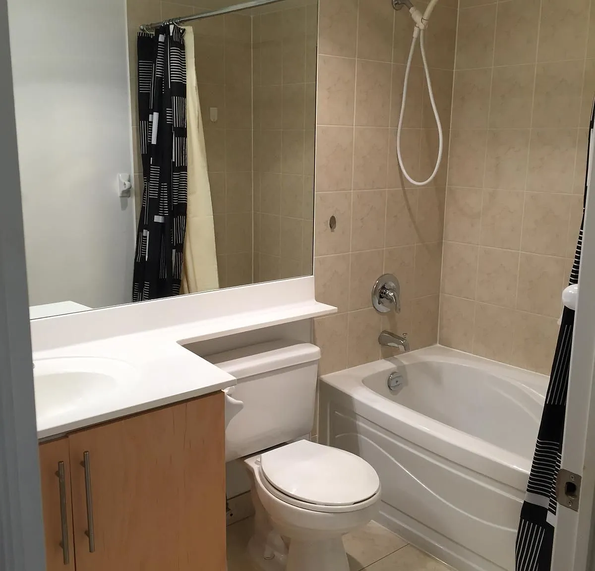 2 bed, $2,550 — Photo 1