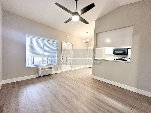 5th image of 4359 38th St #5