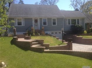 159 Whitehouse Ave, Roosevelt, NY 11575