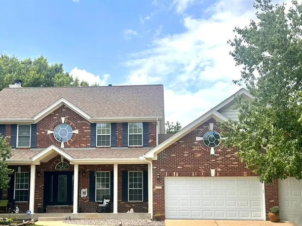 2561 Christopher Oaks Ct, Saint Louis, MO 63129