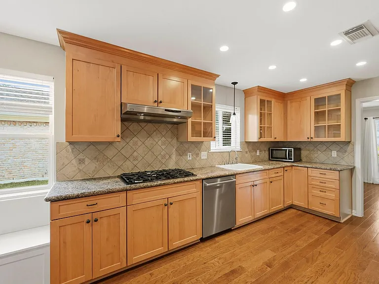6131 Yarwell Dr — Photo 14
