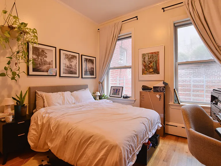 628 Hudson St #1 — Photo 2