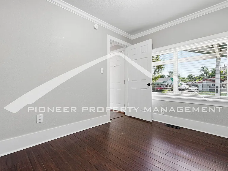 44 Julian St — Photo 13