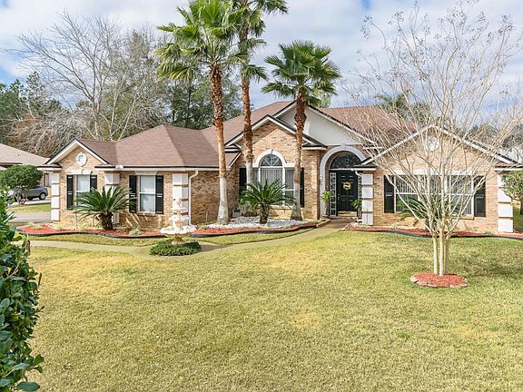 2nd image of 8092 Donegal Ln