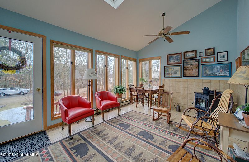 5th image of 167 Maplewood Drive