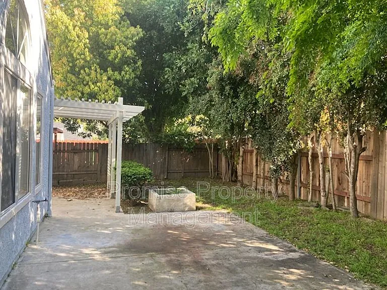 1744 Calle Platico — Photo 22