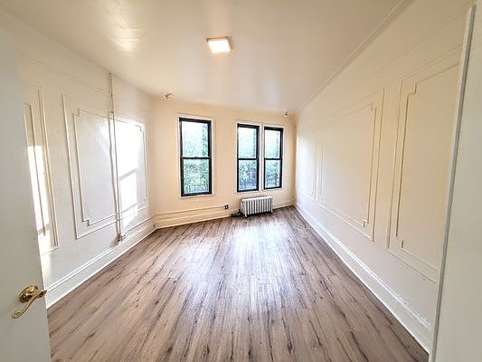 2nd image of 393 Bushwick Ave APT 3L