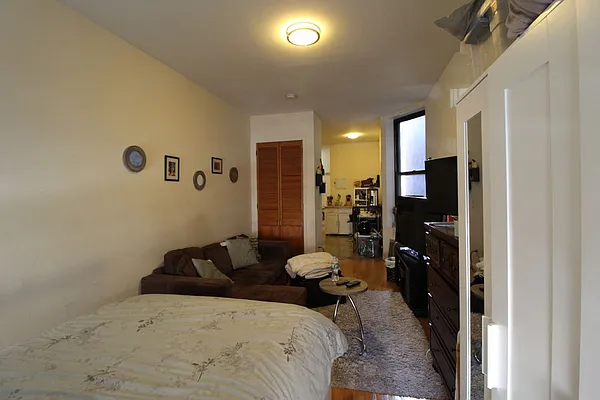 Rented by Mossanen Group | media 22