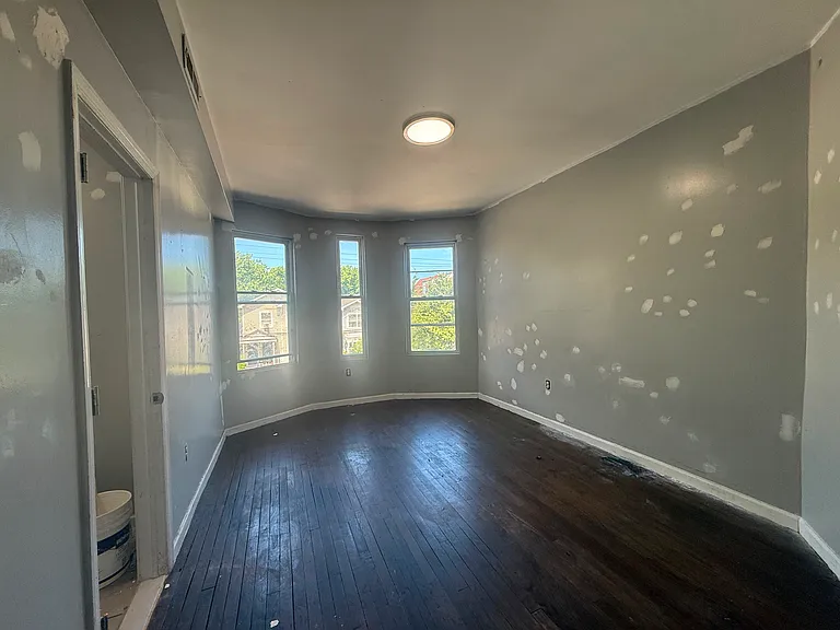 77 Bostwick Ave #2L — Photo 1