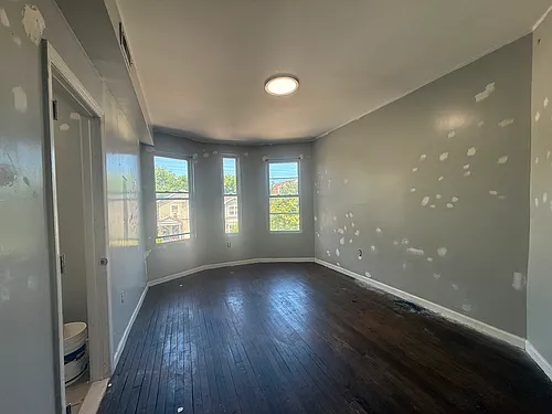 77 Bostwick Ave #2L Photo 1
