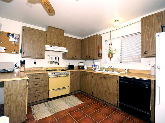 3rd image of 4613 Shoen Ave
