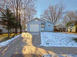 923 Cedar St, Eau Claire, WI 54703
