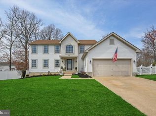 8 Marble Ct, Sicklerville, NJ 08081