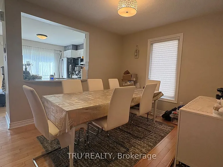 684 Beatrice Dr — Photo 11