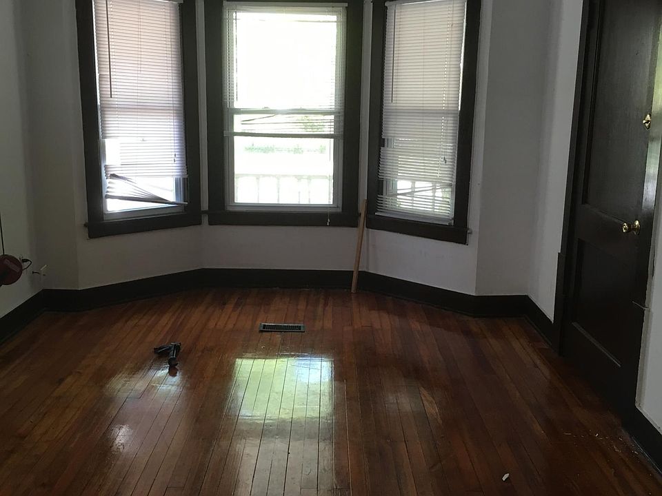 1st image of 6913 Franklin Blvd