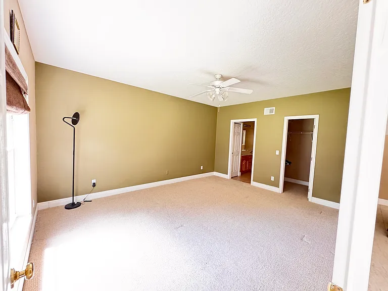 544 Pickfair Ter — Photo 12