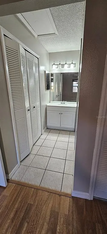 2 bed, 2.0 bath, 991 sqft, $1,550 — Photo 2