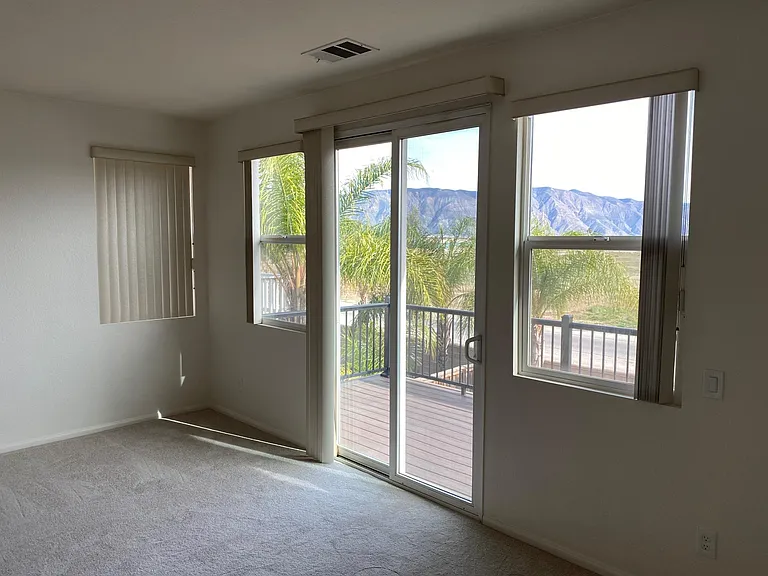 375 Northwood Ave — Photo 13