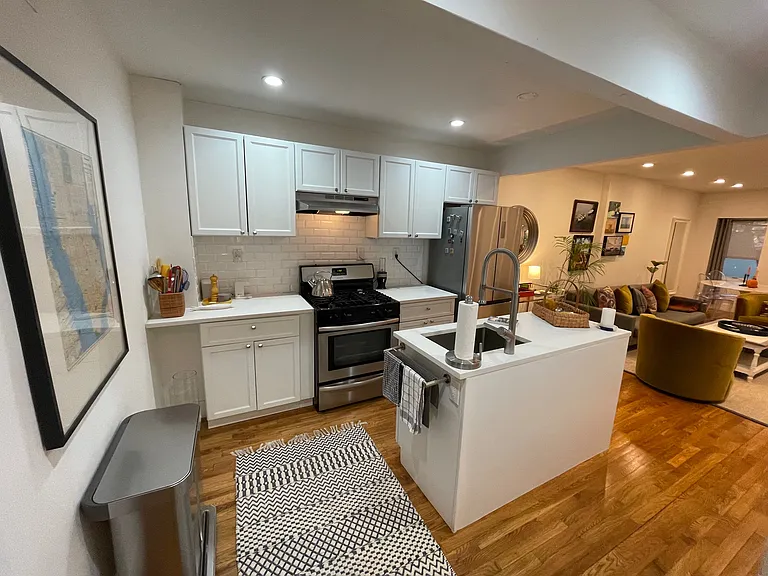 30 Monroe St #A — Photo 5