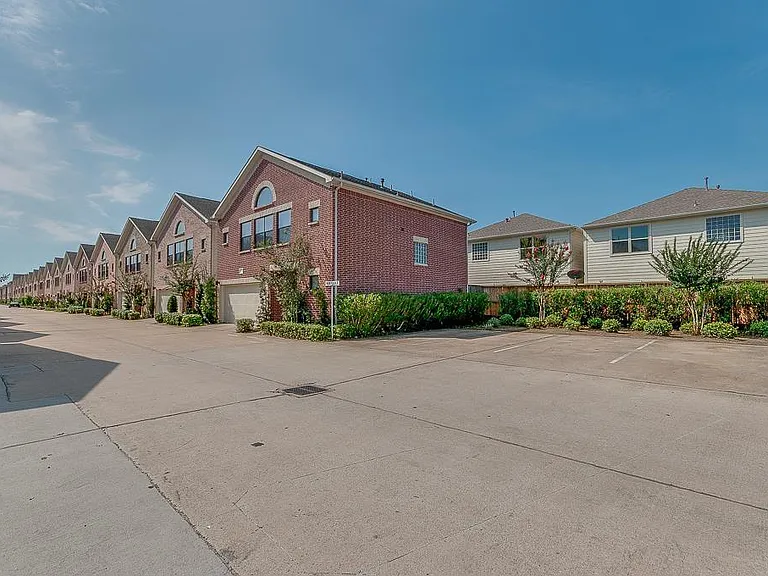 3703 Main Poplar Dr — Photo 13