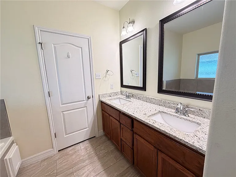 1816 Chesapeake Bay Dr — Photo 20