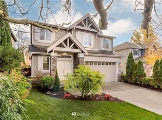 7423 NE 198th Pl, Kenmore, WA 98028