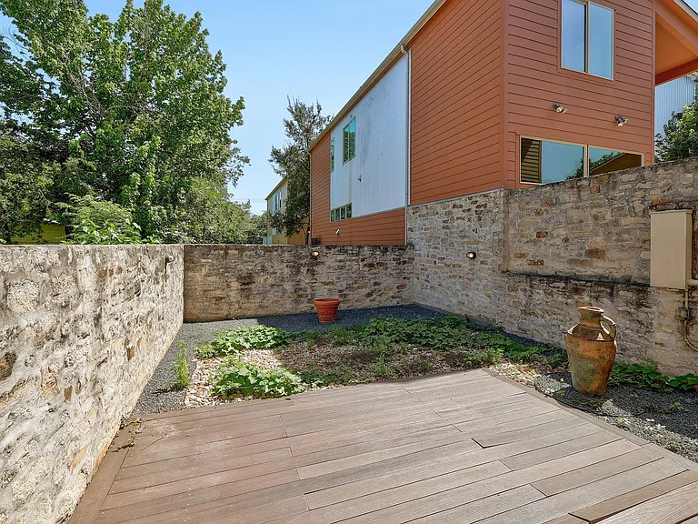 1601 Houston St #3 — Photo 28