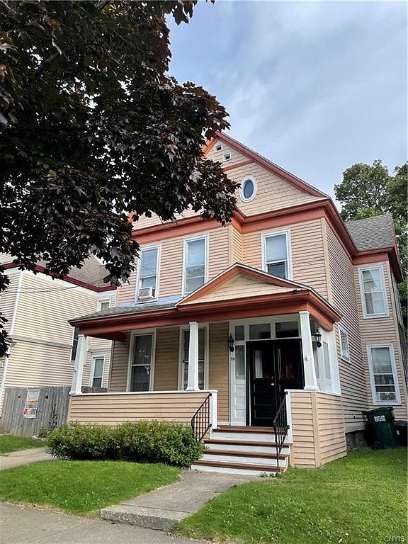 c. 1880 Charming 4Bedroom House For Sale in Oswego, NY. Under 100K