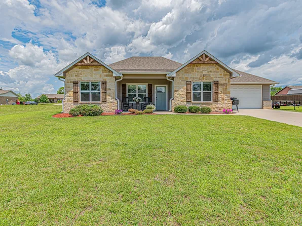 177 Mill St, Emory, TX 75440