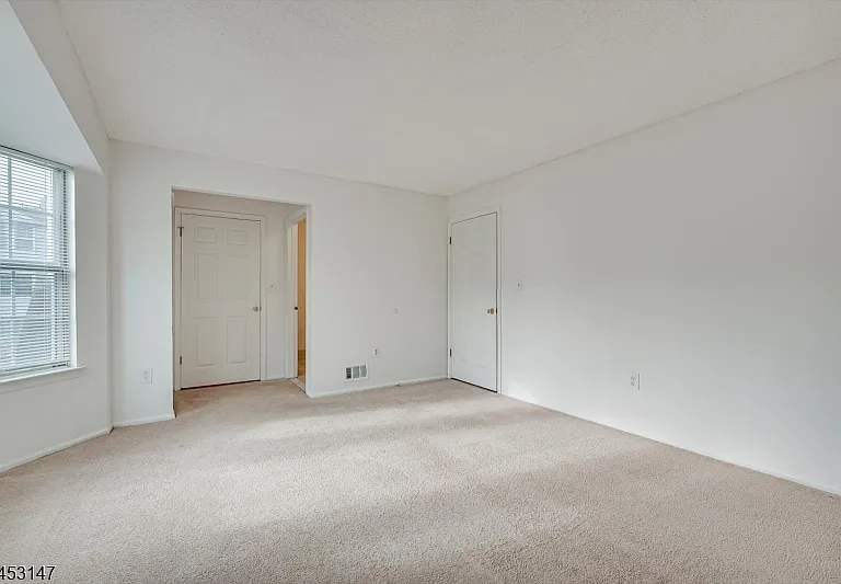 57 Lindsey Ct — Photo 15