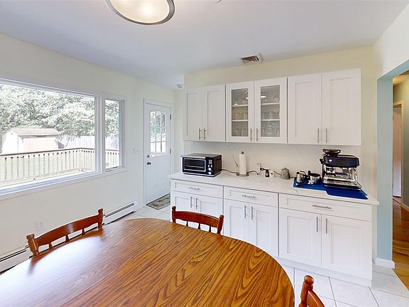 5th image of 79 Yaphank Avenue