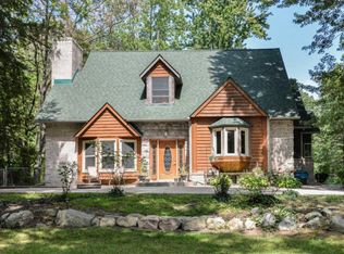 1985 Darwin Rd, Pinckney, MI 48169