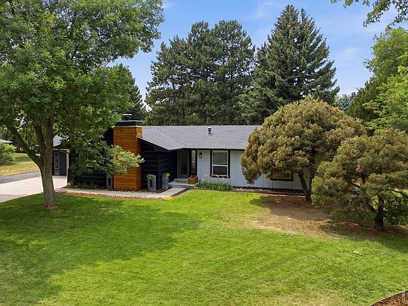 2nd image of 1433 Pikes Peak Ave