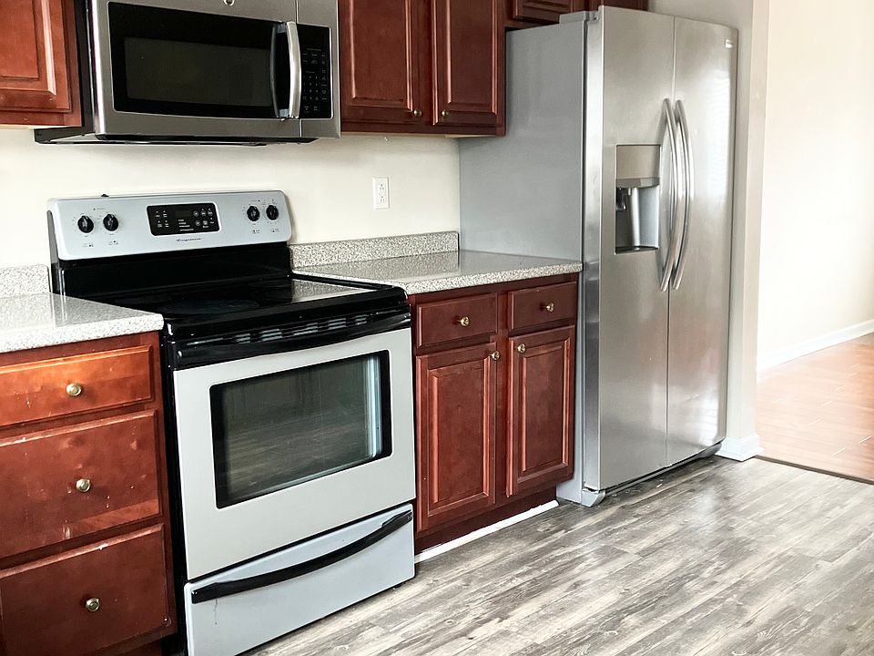1st image of 1500 Charles St APT 1