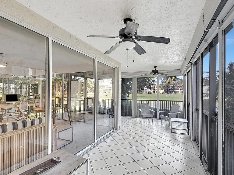 7613 Cinebar Dr — Photo 10