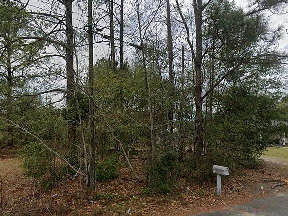 2nd image of Next To> 405 Coventry Cir