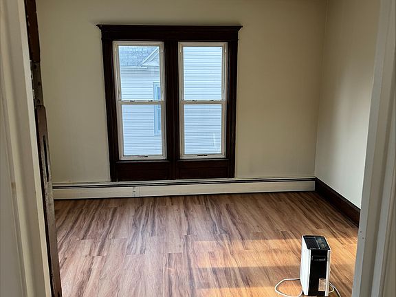 5th image of 16 Hedges Ave #2