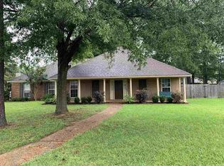 10 Estates Dr, Flowood, MS 39232