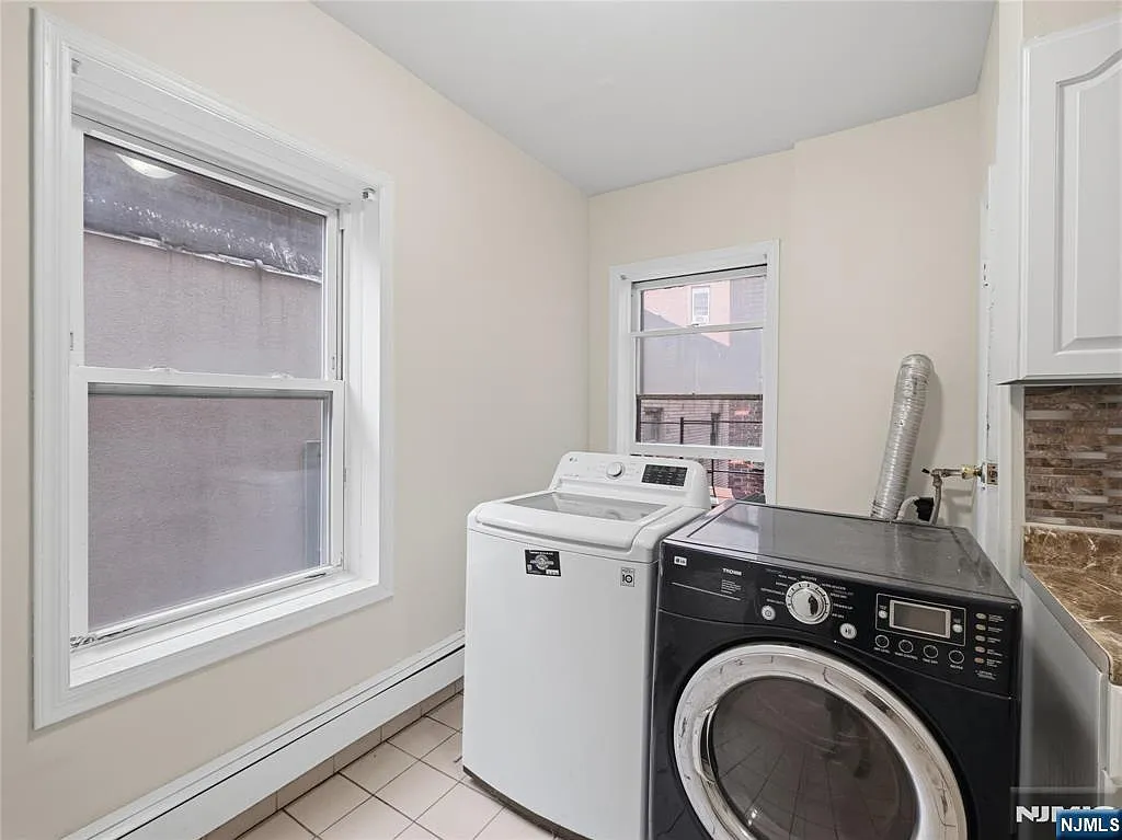 1-2 Hilliard Avenue, Edgewater, NJ 07020 — Photo 4