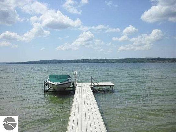 2nd image of 6744 Lake Leelanau Dr
