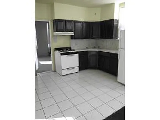 Sold by Advisors Realty Inc | media 6