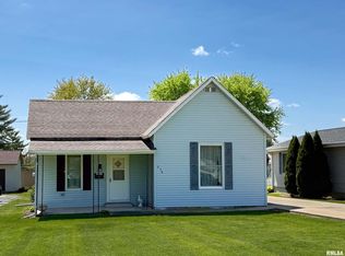 936 W Walnut St, Canton, IL 61520