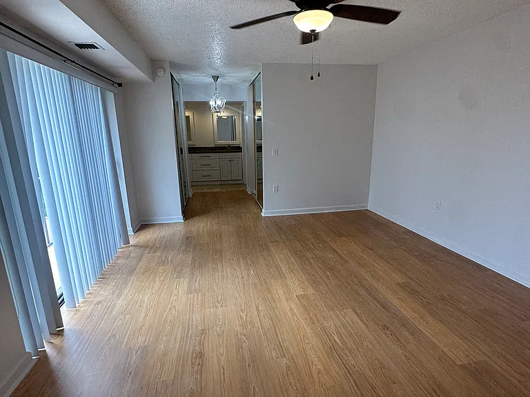 1700 Embassy Dr — Photo 9