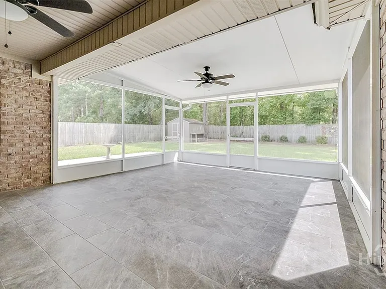119 Mill Ct — Photo 33