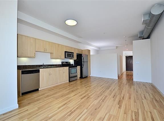 2nd image of 889 E Date St E #322