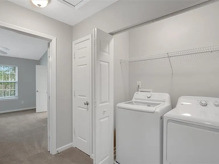 940 Tree Creek Blvd — Photo 21
